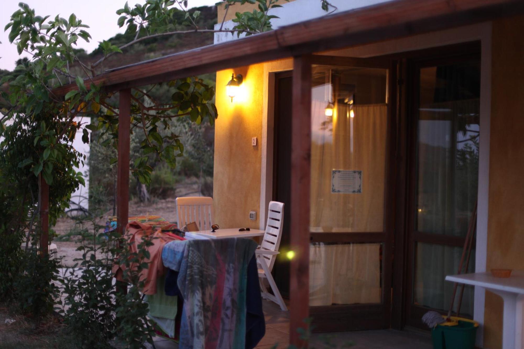 B&B Casa Per Ferie Villaggiocarovana Castiadas Bagian luar foto
