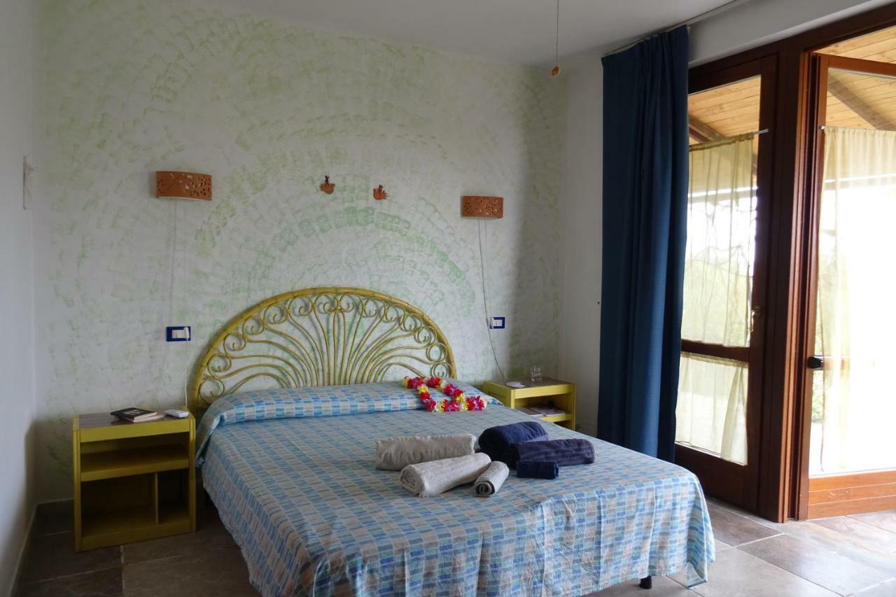 B&B Casa Per Ferie Villaggiocarovana Castiadas Bagian luar foto