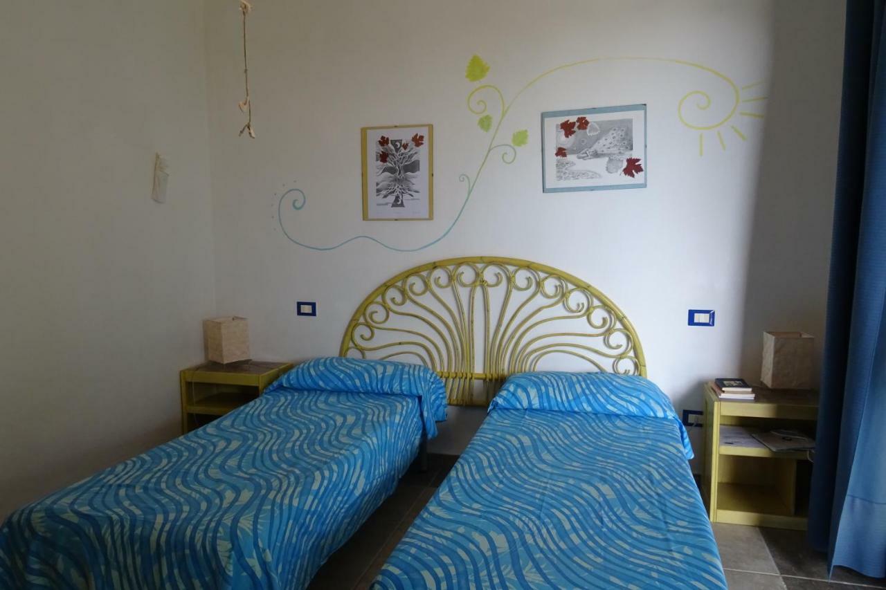 B&B Casa Per Ferie Villaggiocarovana Castiadas Bagian luar foto